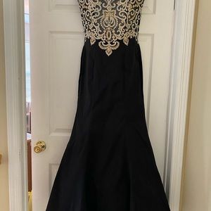 Black jovani gown size 6